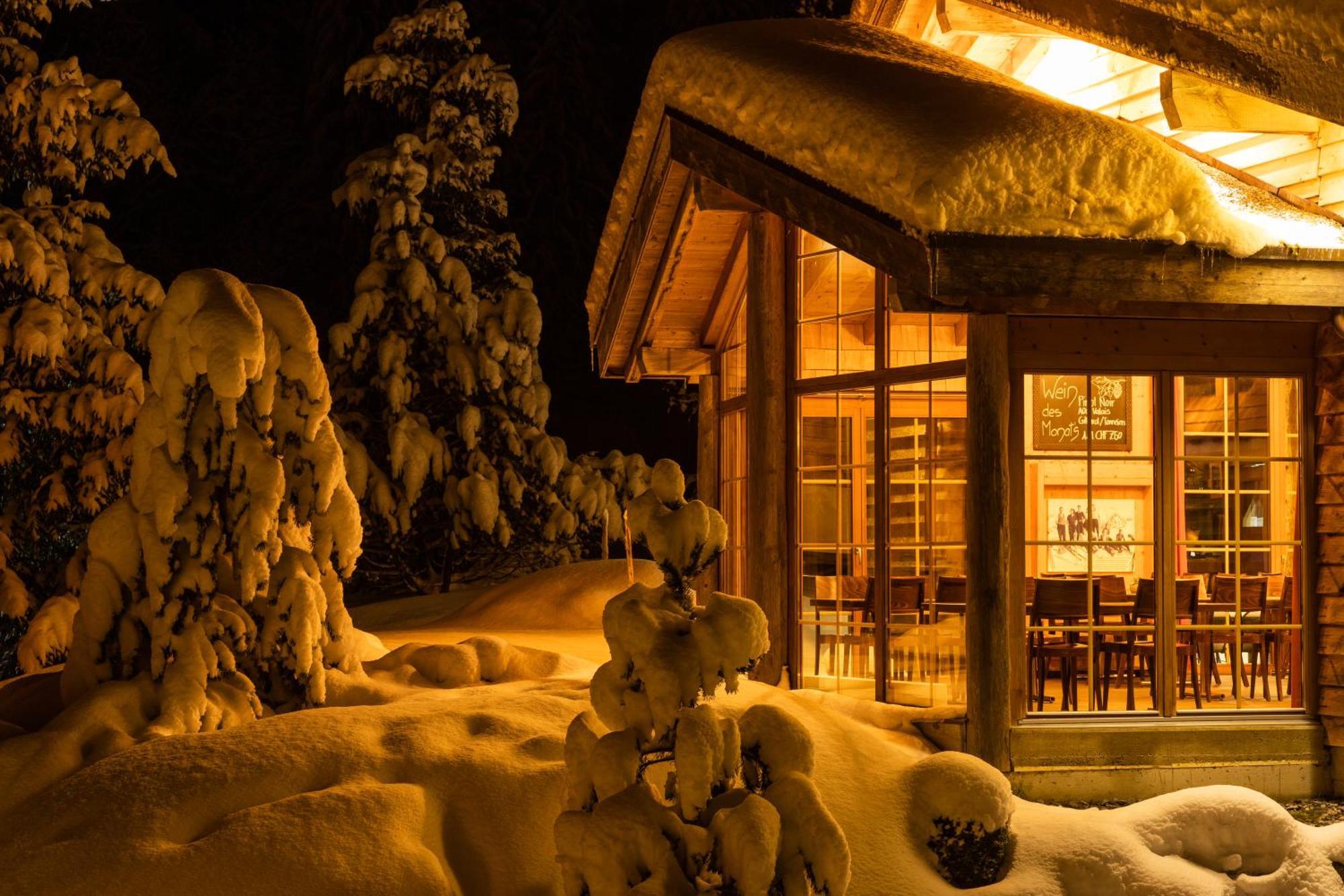Huettenhotel Husky Lodge Muotathal Exteriör bild