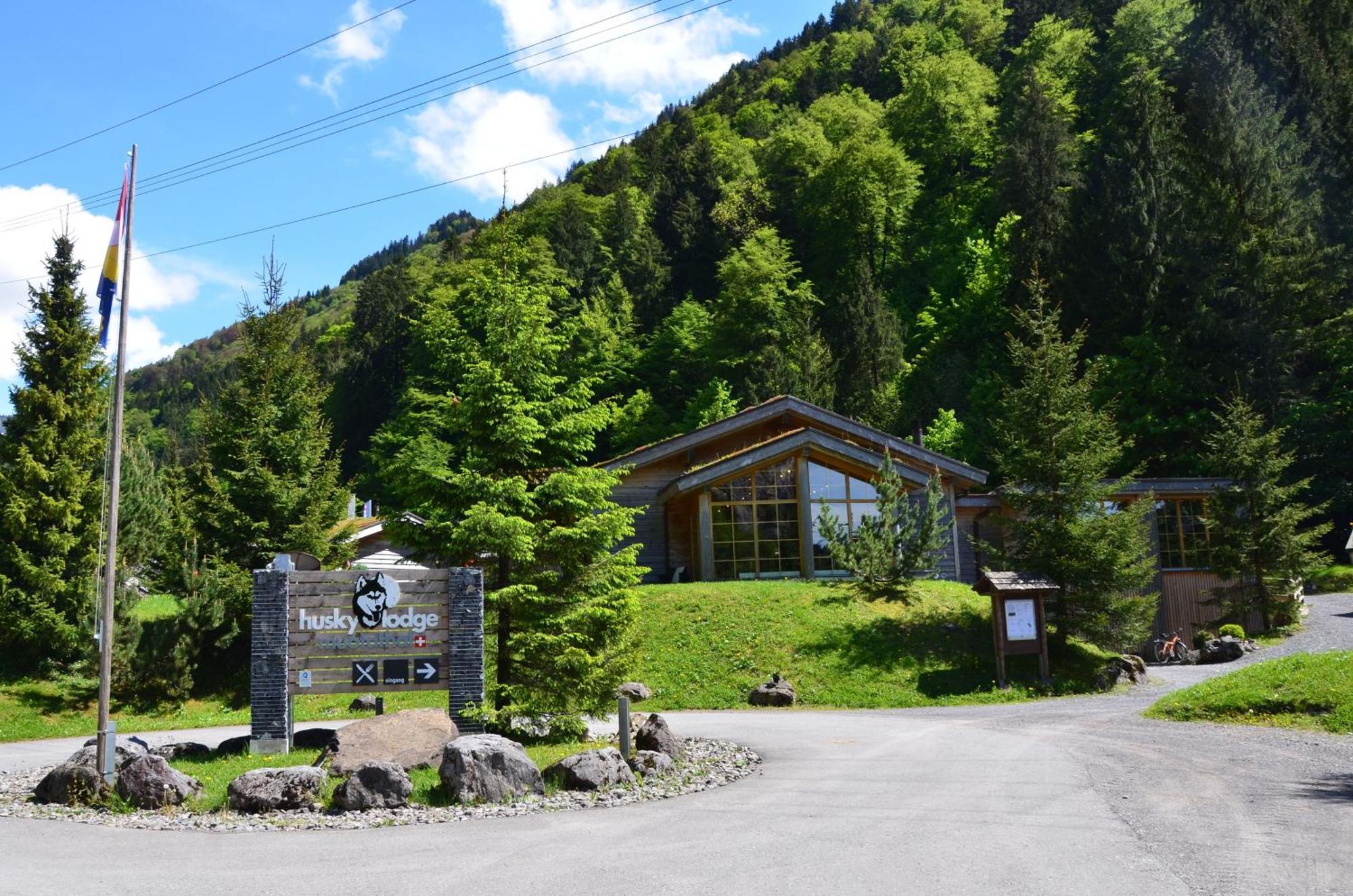 Huettenhotel Husky Lodge Muotathal Exteriör bild