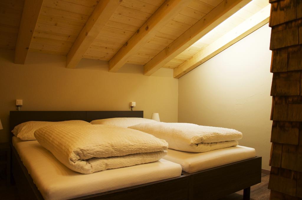 Huettenhotel Husky Lodge Muotathal Rum bild