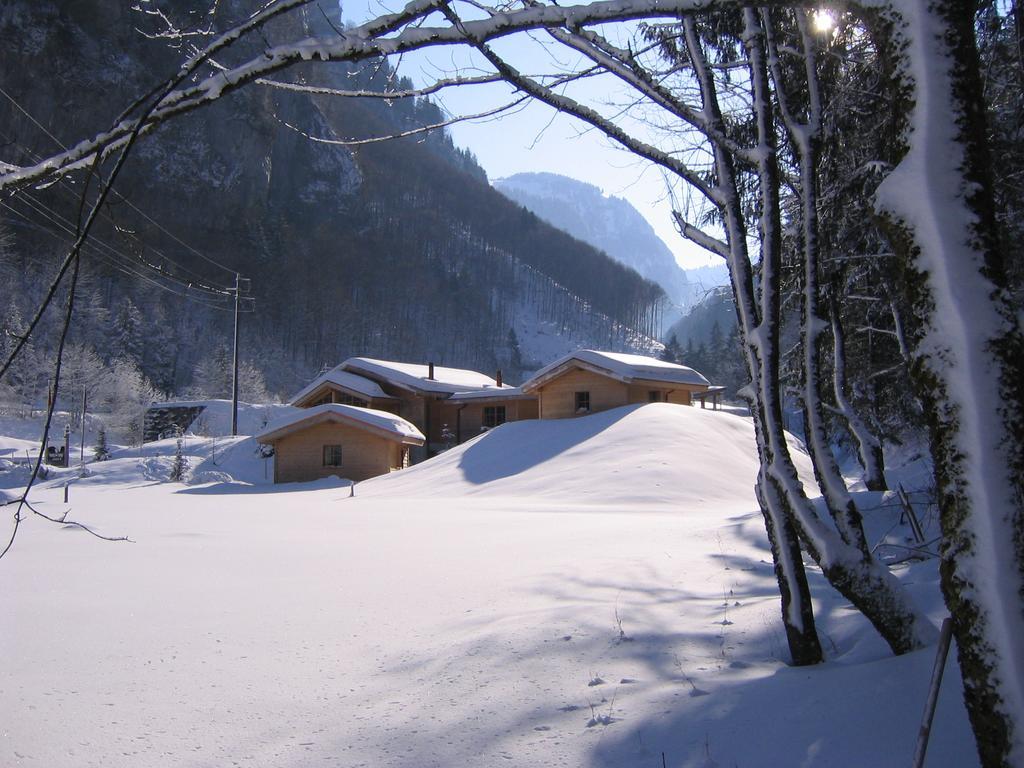 Huettenhotel Husky Lodge Muotathal Exteriör bild